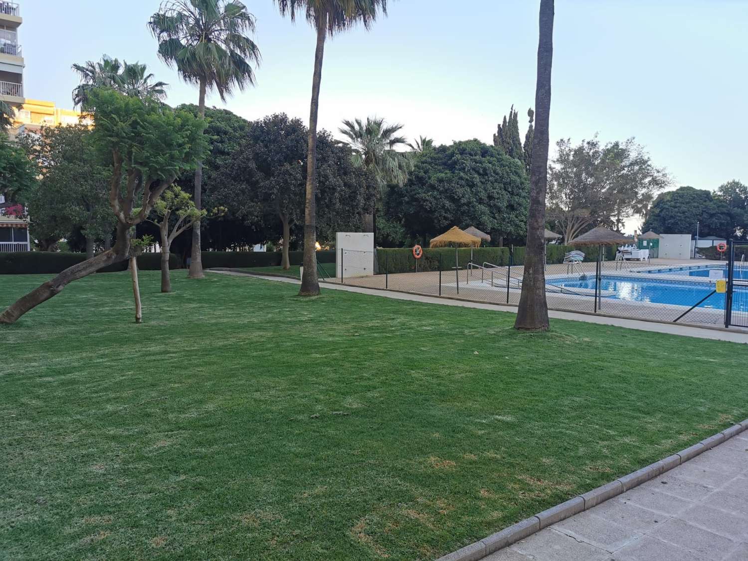 SE ALQUILA MEDIA TEMPORADA DEL AHORA HASTA 30/06/2026 COQUETO ESTUDIO EN BENALMÁDENA