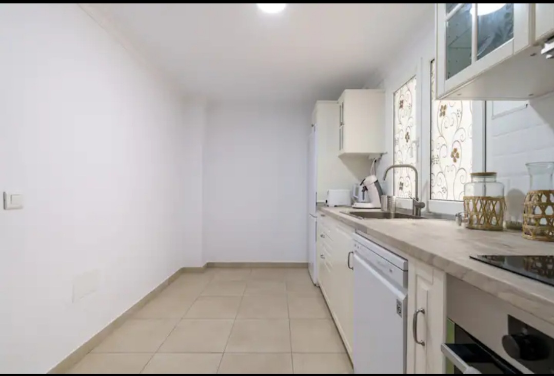 Beautiful apartment for rent in Torrequebrada from 01/09/2025 - 30/06/2026 in Benalmádena Costa