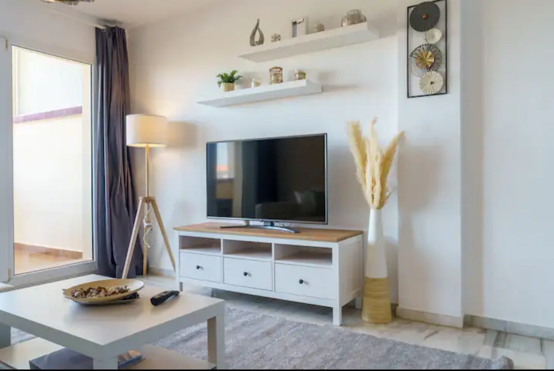 Beautiful apartment for rent in Torrequebrada from 01/09/2025 - 30/06/2026 in Benalmádena Costa
