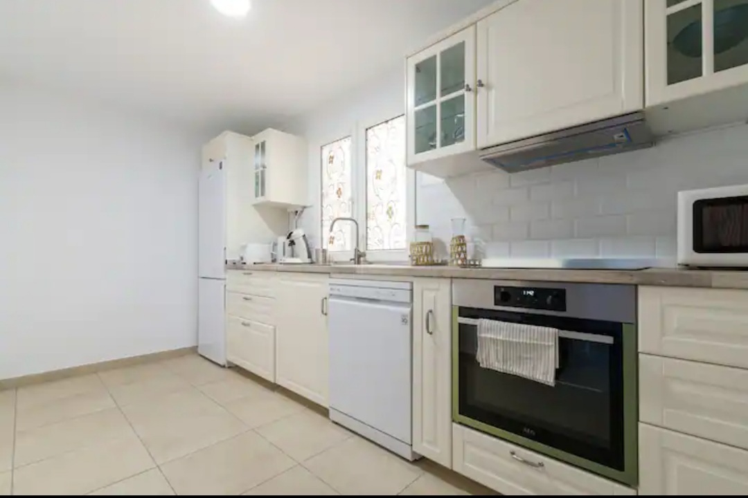 Beautiful apartment for rent in Torrequebrada from 01/09/2025 - 30/06/2026 in Benalmádena Costa