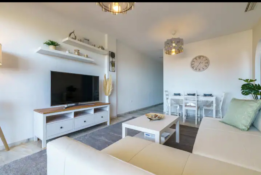 Beautiful apartment for rent in Torrequebrada from 01/09/2025 - 30/06/2026 in Benalmádena Costa