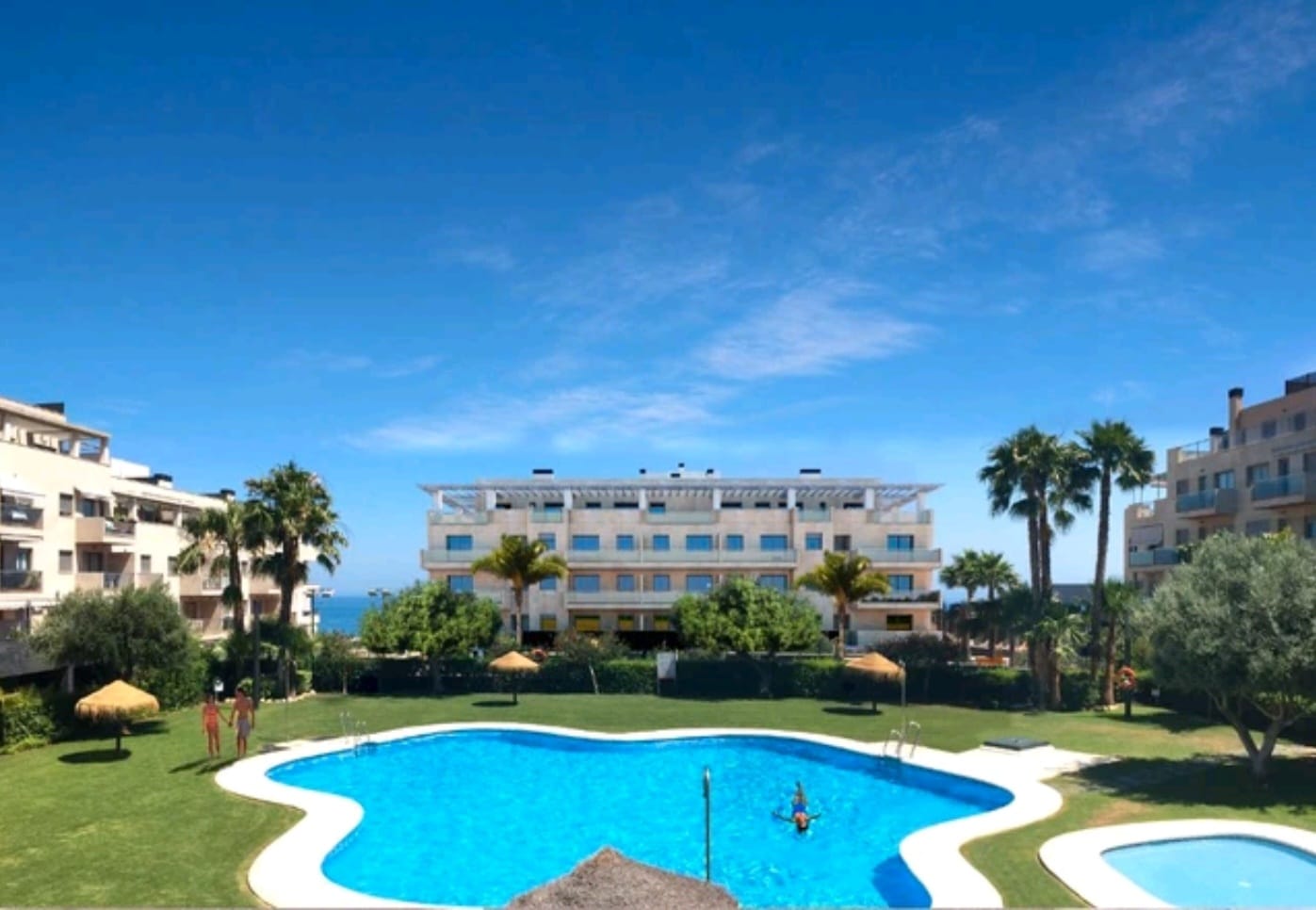 APPARTEMENT SPECTACULAIRE À LOUER du 01/09/25- 31/05/26 À EL PINILLO TORREMOLINOS
