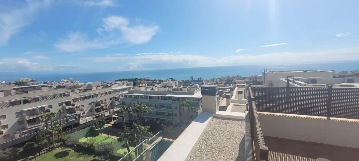 APPARTEMENT SPECTACULAIRE À LOUER du 01/09/25- 31/05/26 À EL PINILLO TORREMOLINOS