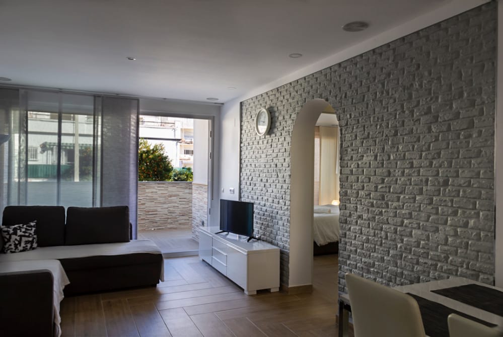 MID-TERM RENTAL.  FROM NOW UNTIL -30.6.25 and from 1.9.25-30.6.26 NICE APARTMENT NEAR PLAZA SOLYMAR ( BENALMADENA)