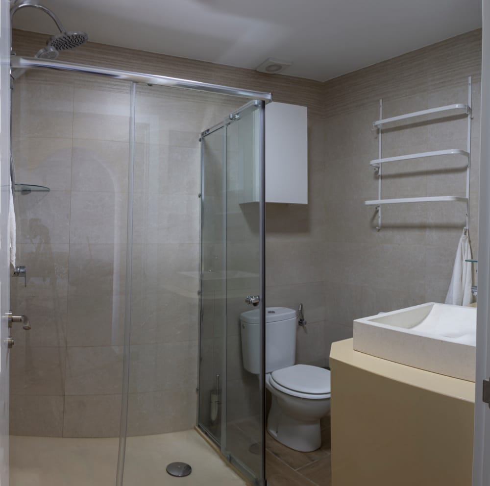 MID-TERM RENTAL.  FROM NOW UNTIL -30.6.25 and from 1.9.25-30.6.26 NICE APARTMENT NEAR PLAZA SOLYMAR ( BENALMADENA)