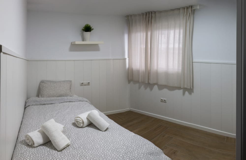 MID-TERM RENTAL.  FROM NOW UNTIL -30.6.25 and from 1.9.25-30.6.26 NICE APARTMENT NEAR PLAZA SOLYMAR ( BENALMADENA)