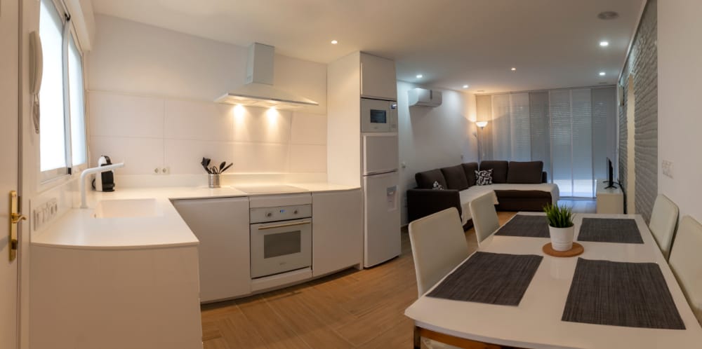MID-TERM RENTAL.  FROM NOW UNTIL -30.6.25 and from 1.9.25-30.6.26 NICE APARTMENT NEAR PLAZA SOLYMAR ( BENALMADENA)
