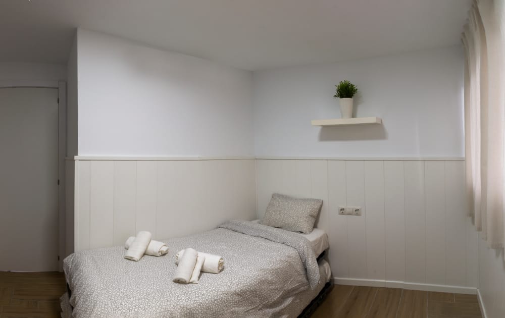 MID-TERM RENTAL.  FROM NOW UNTIL -30.6.25 and from 1.9.25-30.6.26 NICE APARTMENT NEAR PLAZA SOLYMAR ( BENALMADENA)