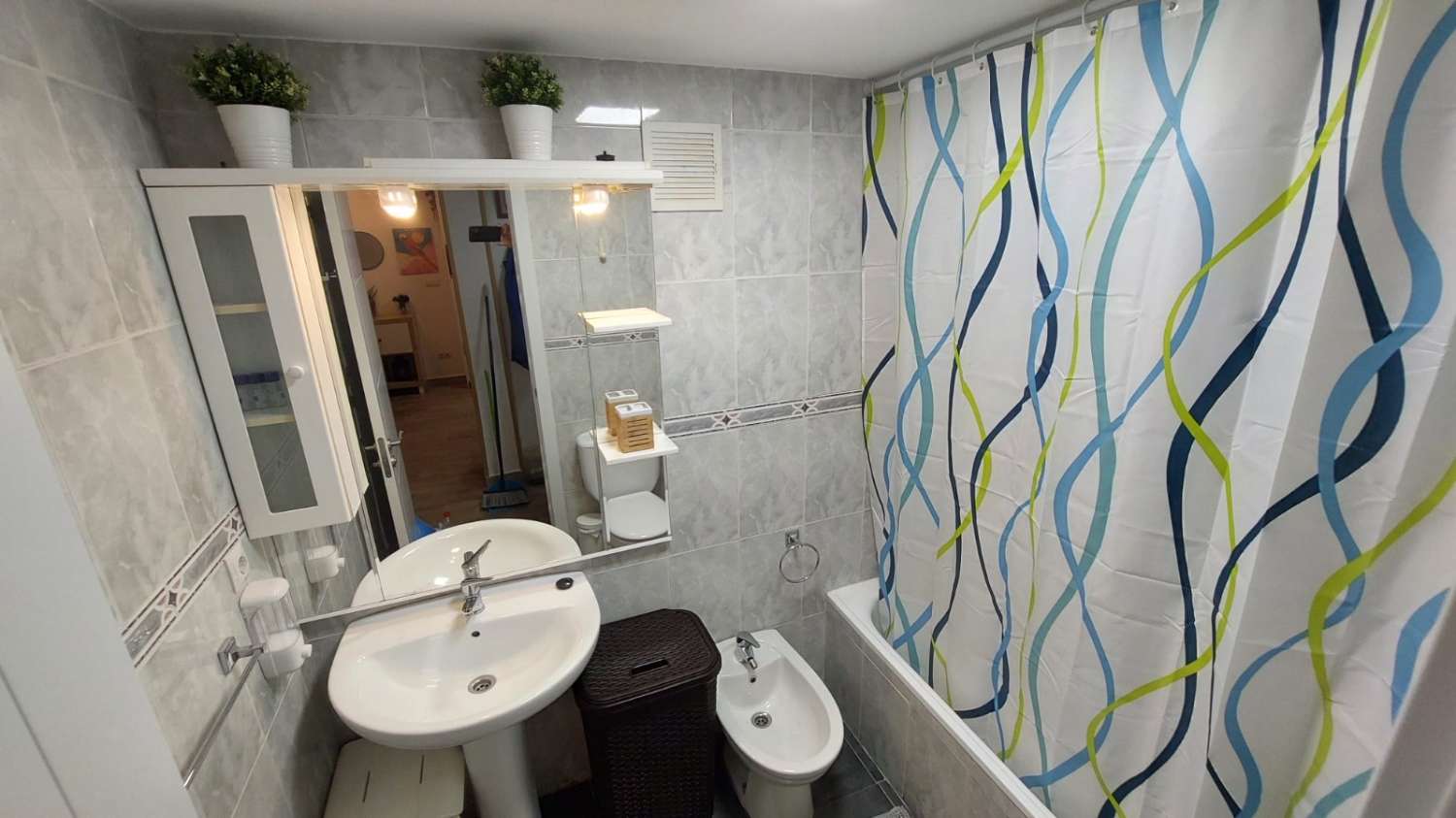 IT IS NOT LONG-TERM. FOR RENT FROM 1.9.25 -30/06/2026 NICE RENOVATED APARTMENT NEAR PLAZA SOLYMAR