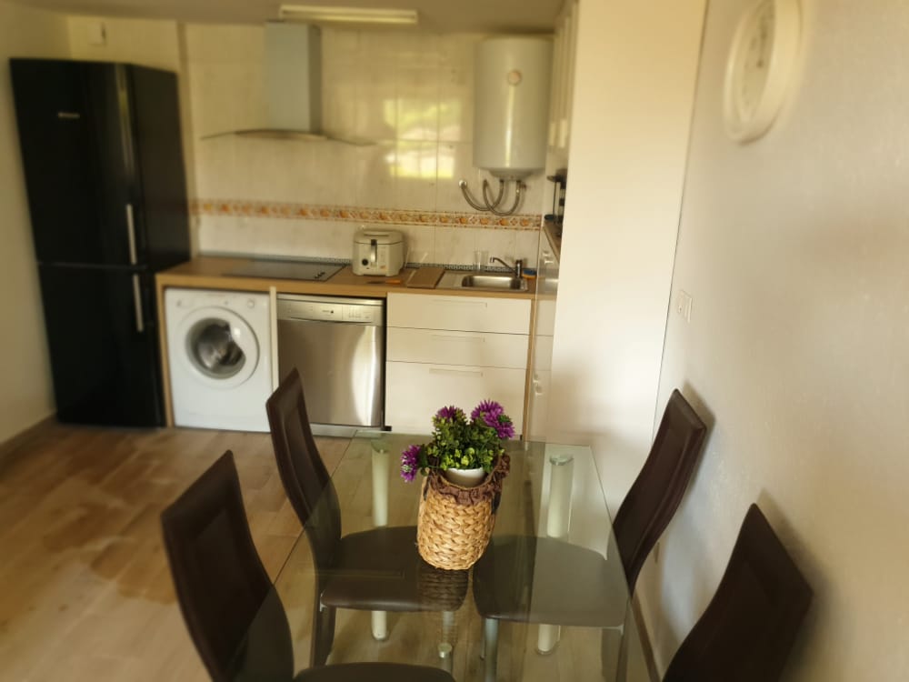 IT IS NOT LONG-TERM. FOR RENT FROM 1.9.25 -30/06/2026 NICE RENOVATED APARTMENT NEAR PLAZA SOLYMAR