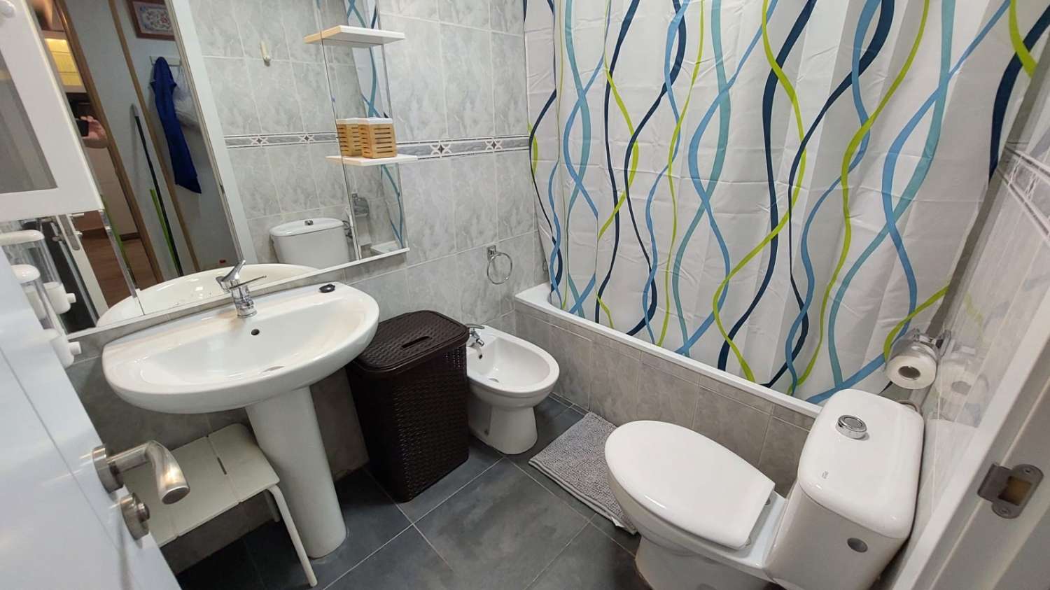 IT IS NOT LONG-TERM. FOR RENT FROM 1.9.25 -30/06/2026 NICE RENOVATED APARTMENT NEAR PLAZA SOLYMAR