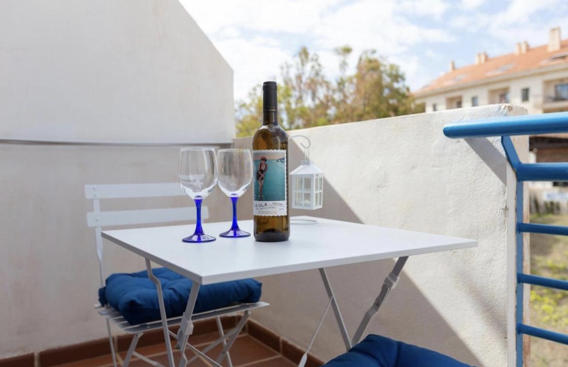 MEDIA TEMPORADA Se alquila del 1/9/2026 -  30/6/2027  bonito Duplex  apartamento en Benalmadena Costa a 200 metros de la playa