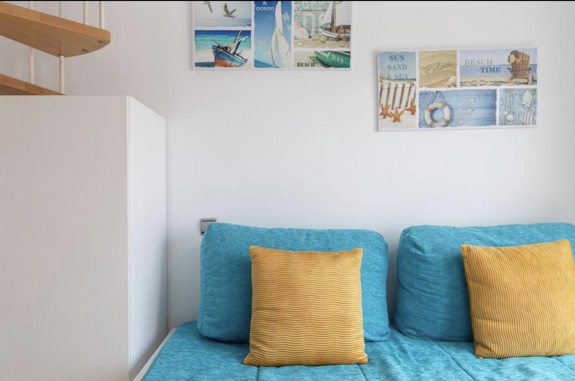 MEDIA TEMPORADA Se alquila del 1/9/2026 -  30/6/2027  bonito Duplex  apartamento en Benalmadena Costa a 200 metros de la playa