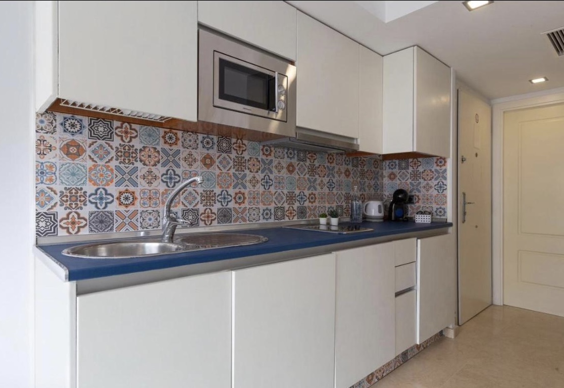 MEDIA TEMPORADA Se alquila del 1/9/2026 -  30/6/2027  bonito Duplex  apartamento en Benalmadena Costa a 200 metros de la playa