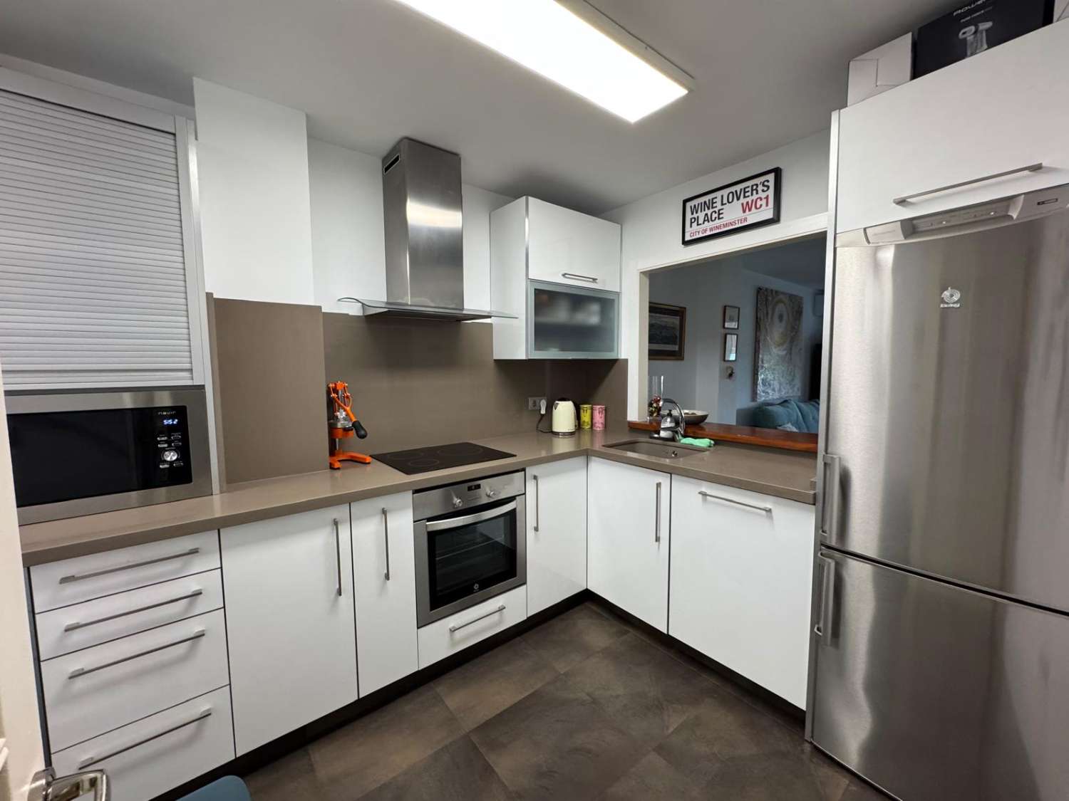 FOR RENT FROM 01.09.2026 - 31.05.2027 BEAUTIFUL RENOVATED APARTMENT WITH SEA VIEWS IN ARROYO DE LA MIEL (BENALMADENA)