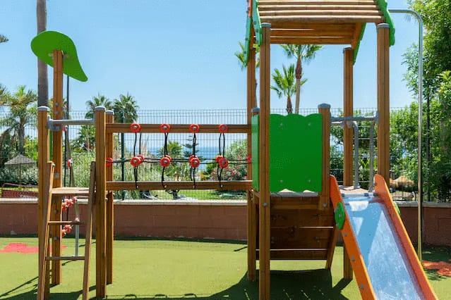 IKKE LANGTIDSLEIE Leid fra 1.10.25-30.6.2026 Fin leilighet med havutsikt i Benalmadena