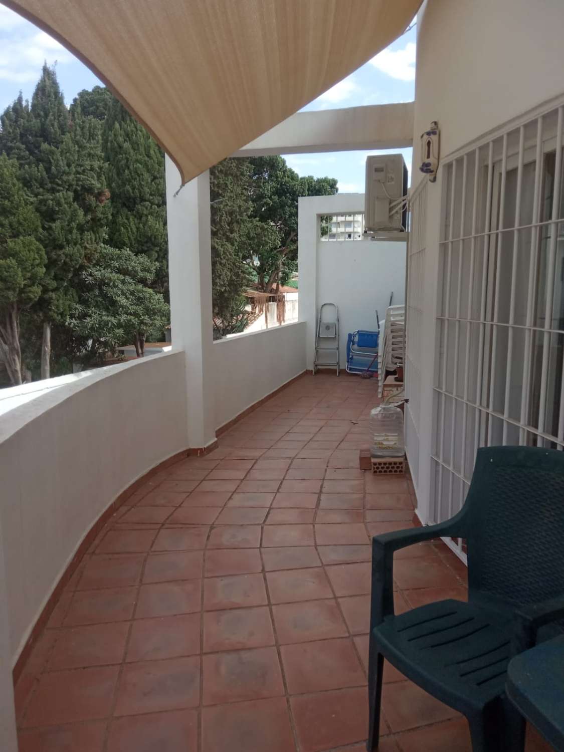 ZU VERMIETEN VOM 15.1.2026- 31.5.26 SCHÖNE WOHNUNG IN LA CARIHUELA 50 METER VOM STRAND ENTFERNT, TORREMOLINOS