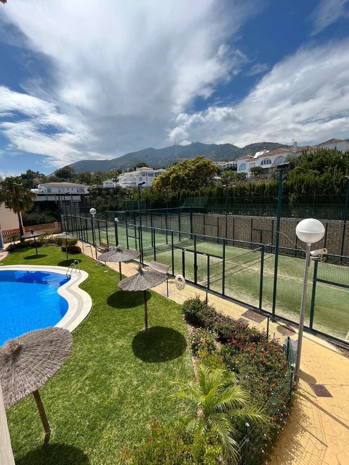 LOCATION À MI-PARCOURS BEL APPARTEMENT 01/09/2025 - 30/06/2026 À MONTEALTO (BENALMÁDENA)