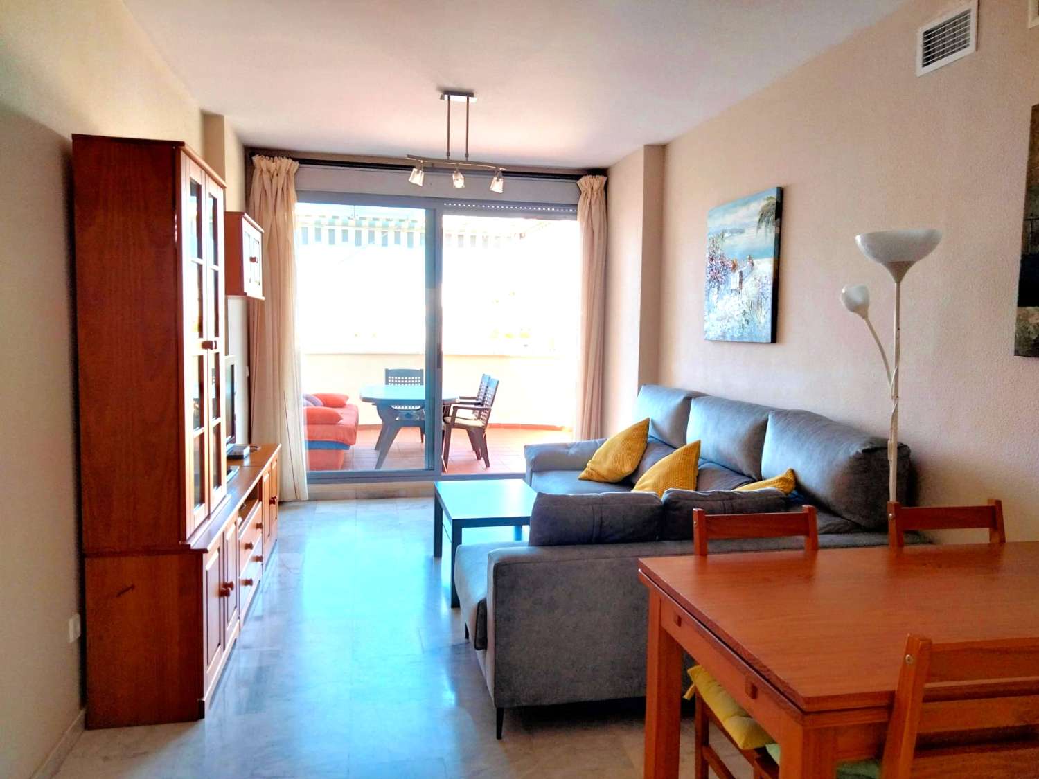 SCHÖNE WOHNUNG ZU VERMIETEN HALBZEIT VOM 01/09/2025 - 30/06/2026 IN TORREBLANCA DEL SOL (FUENGIROLA)