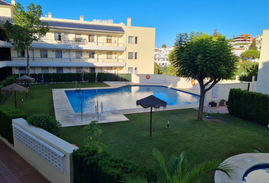 SCHÖNE WOHNUNG ZU VERMIETEN HALBZEIT VOM 01/09/2025 - 30/06/2026 IN TORREBLANCA DEL SOL (FUENGIROLA)