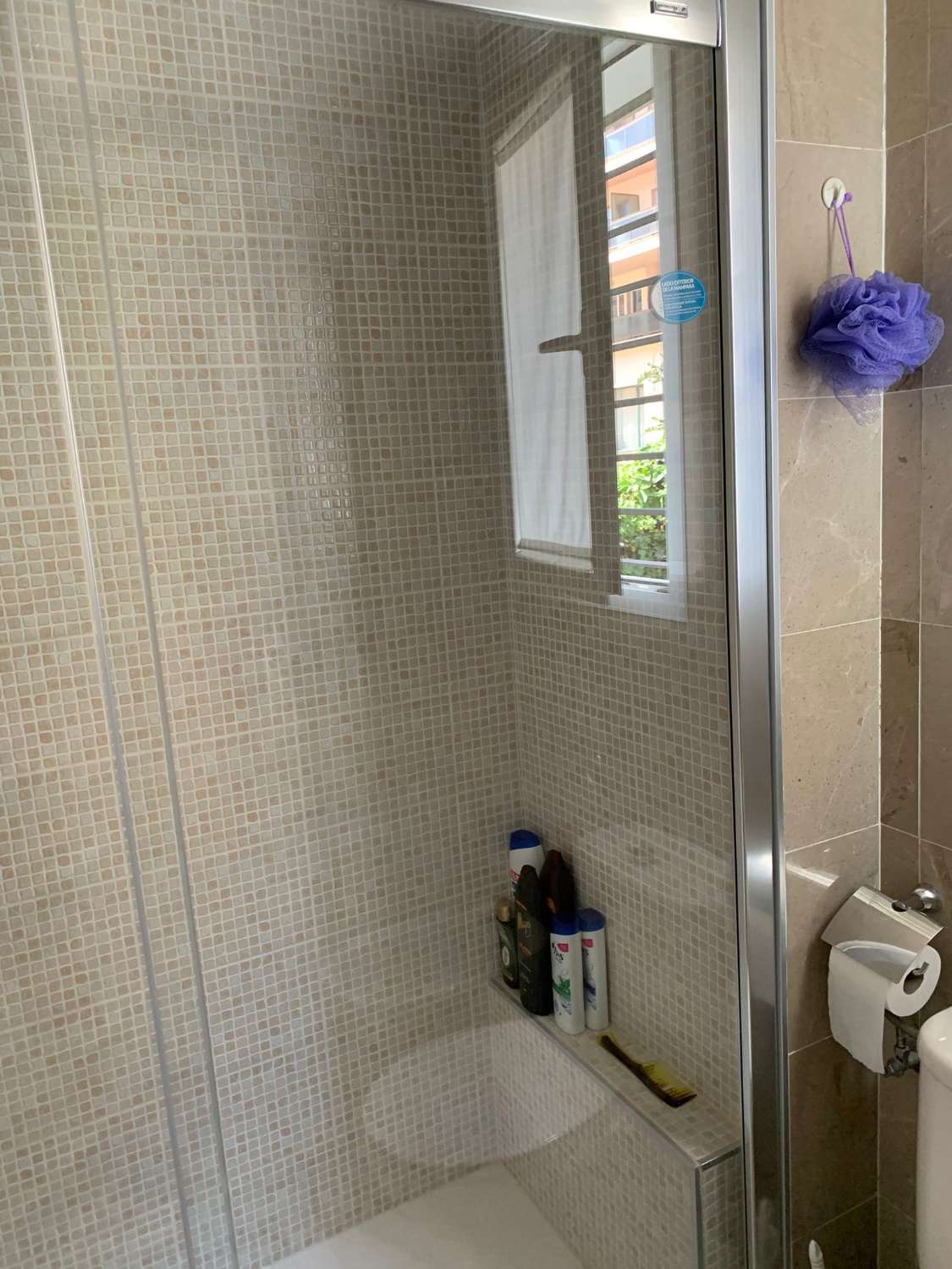 TE HUUR VAN 1-3-30-6-26 EN VAN 1-9-30-6-27 MOOI APPARTEMENT AAN 2ND LINE BEACH IN LA CARIHUELA (TORREMOLINOS)