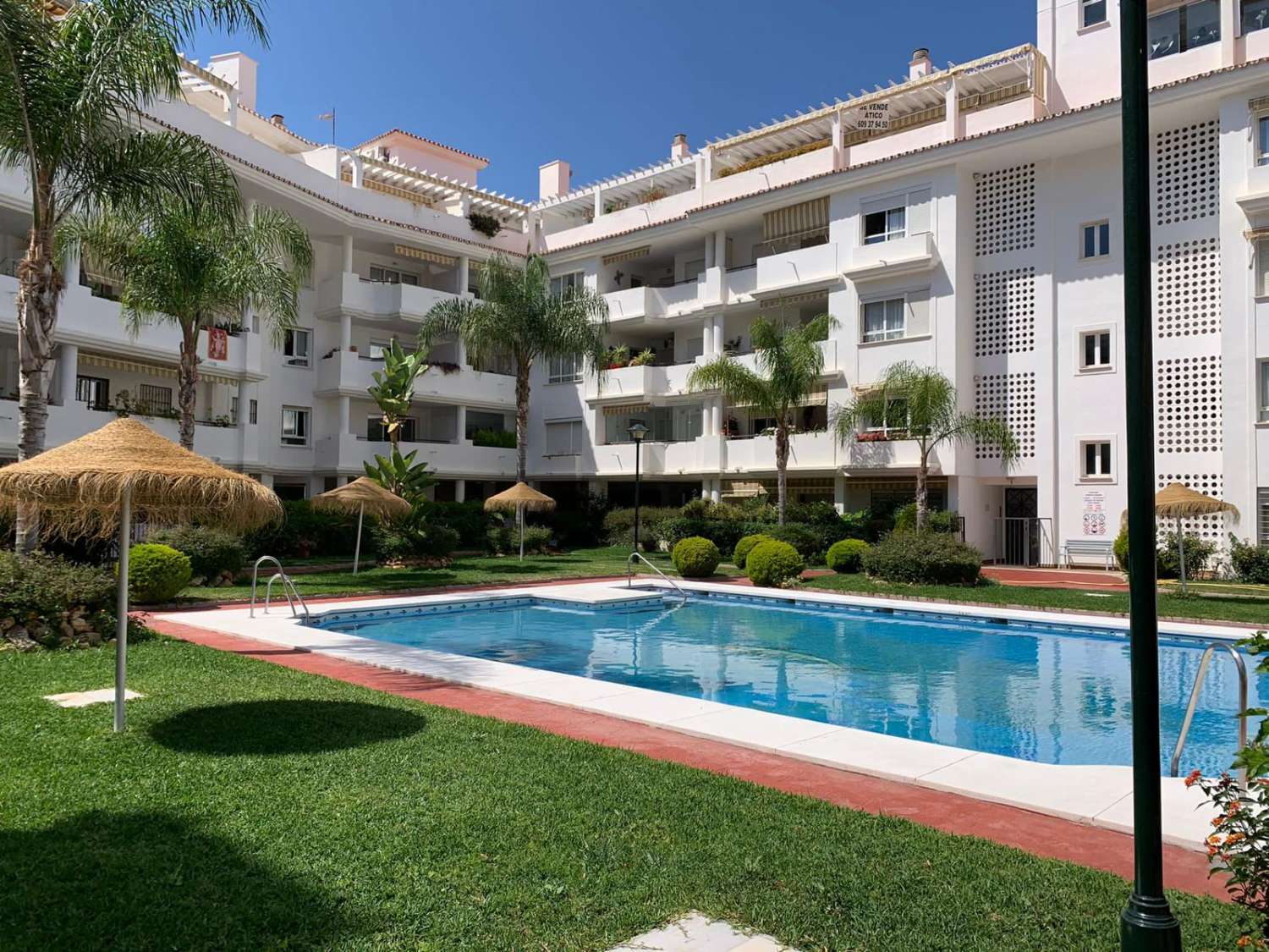 TE HUUR VAN 1-3-30-6-26 EN VAN 1-9-30-6-27 MOOI APPARTEMENT AAN 2ND LINE BEACH IN LA CARIHUELA (TORREMOLINOS)