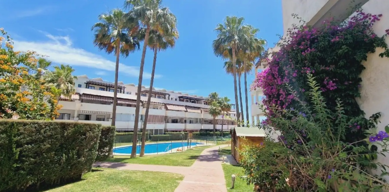 SE ALQUILA MEDIA TEMPORADA PRECIOSO APARTAMENTO 01/12/2024 - 30/04/2025 EN MIJAS COSTA