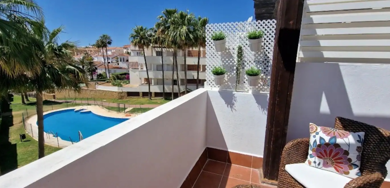 SE ALQUILA MEDIA TEMPORADA PRECIOSO APARTAMENTO 01/12/2024 - 30/04/2025 EN MIJAS COSTA