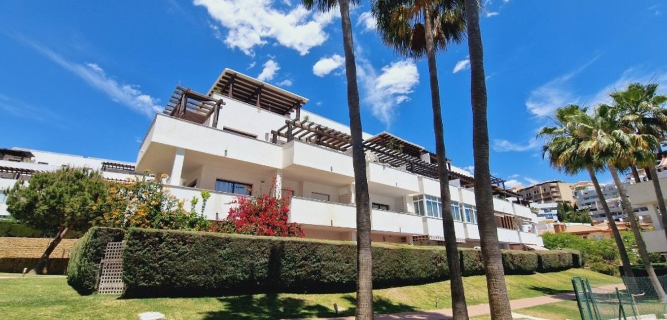 SE ALQUILA MEDIA TEMPORADA PRECIOSO APARTAMENTO 01/12/2024 - 30/04/2025 EN MIJAS COSTA