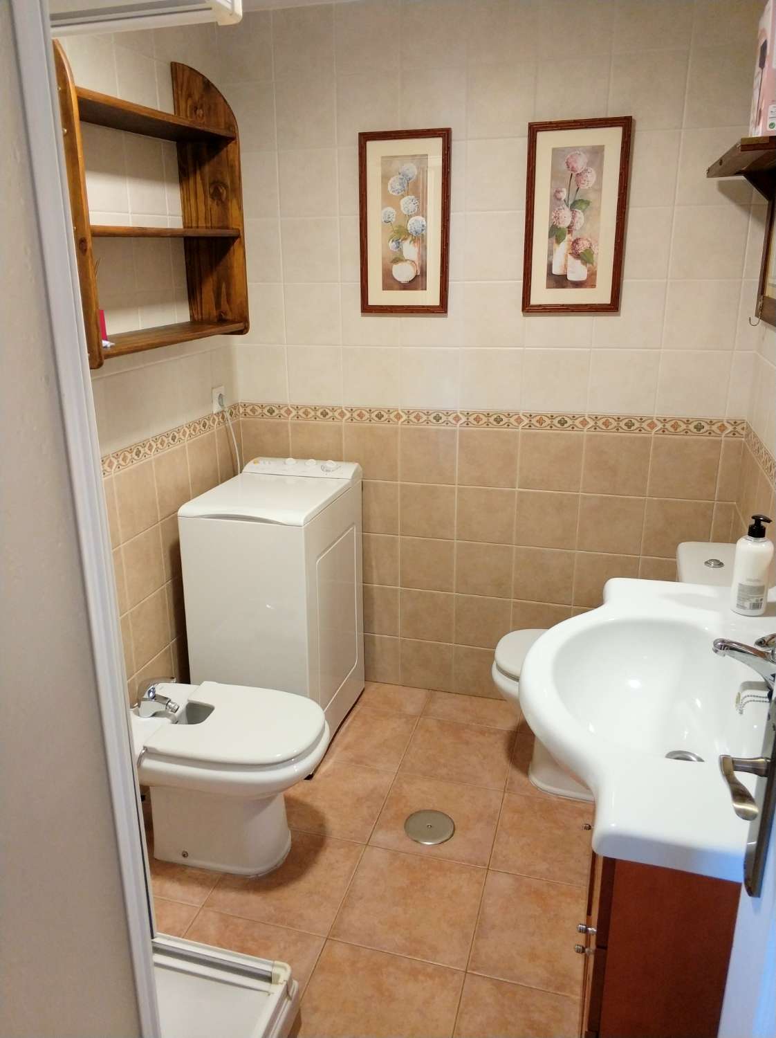 HALV SÆSON. TIL LEJE FRA 01.09.2025-30.06.2026 SMUK PENTHOUSE MED HAVUDSIGT I BENALMADENA