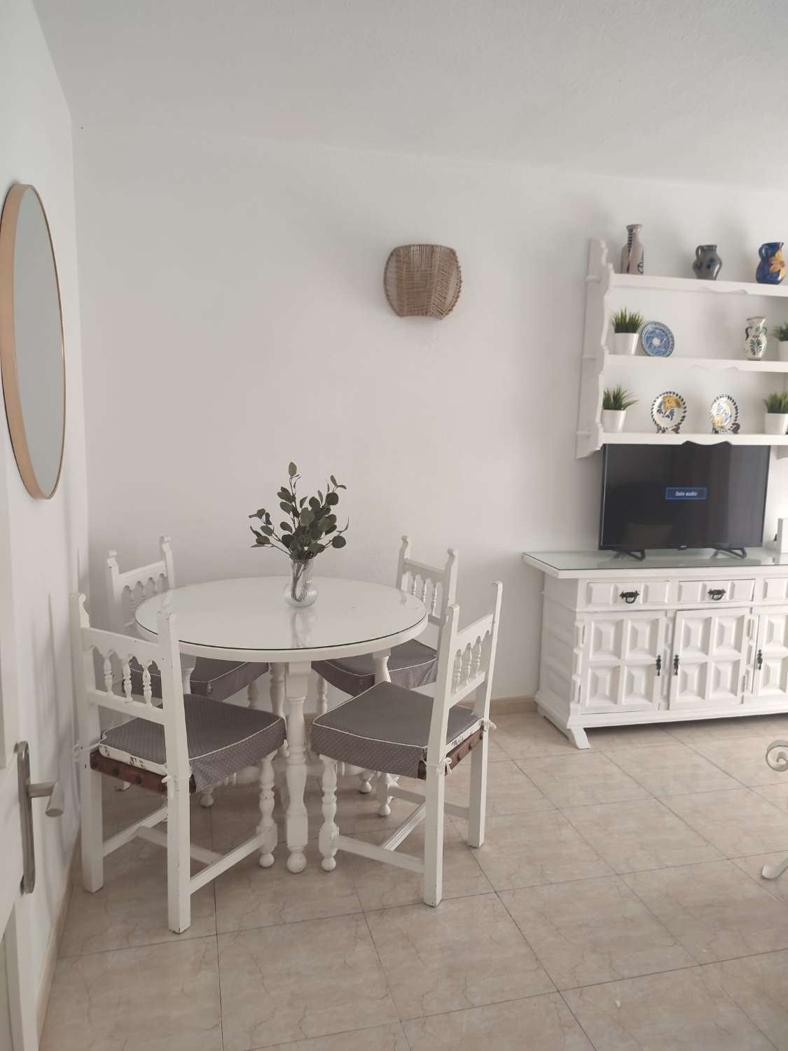 Half a season. For rent from 01/09/25- 30/06/26 apartment on the 1st line of the beach in Fuengirola