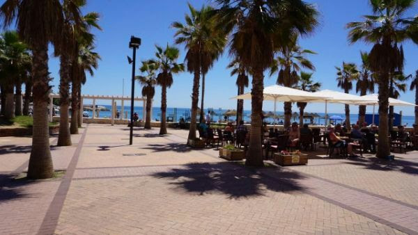 Half a season. For rent from 01/09/25- 30/06/26 apartment on the 1st line of the beach in Fuengirola