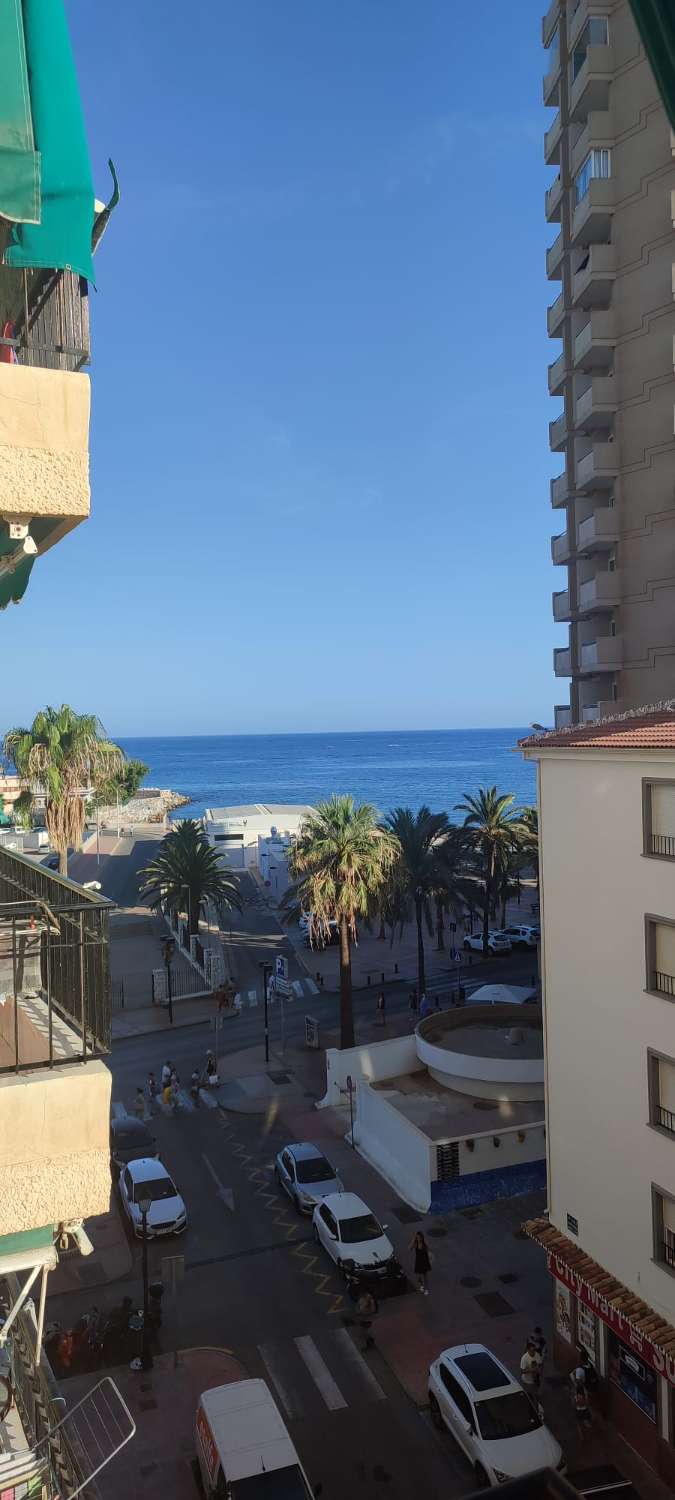 Half a season. For rent from 01/09/25- 30/06/26 apartment on the 1st line of the beach in Fuengirola