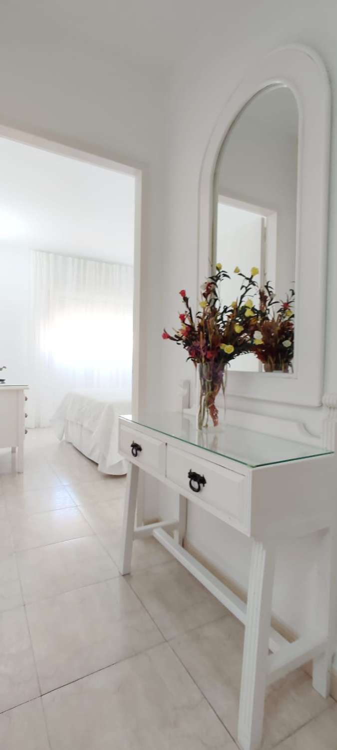 Half a season. For rent from 01/09/25- 30/06/26 apartment on the 1st line of the beach in Fuengirola