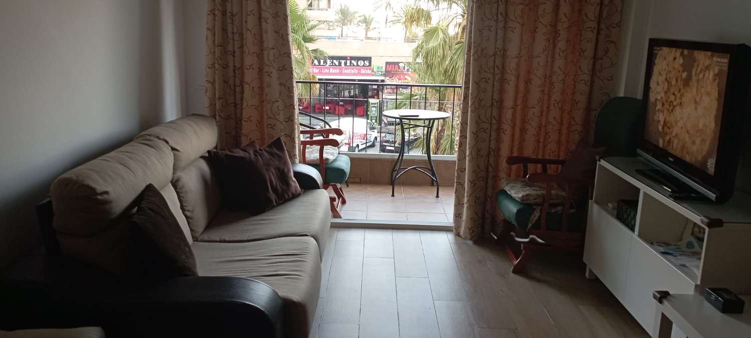 HALF SEASON. FOR RENT FROM 01.09.25 TO 30.06.26 BEAUTIFUL APARTMENT WITH SIDE SEA VIEWS IN FUENGIROLA