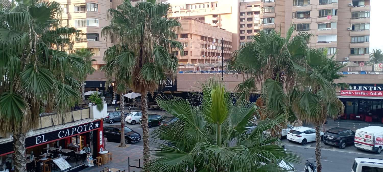 HALF SEASON. FOR RENT FROM 01.09.25 TO 30.06.26 BEAUTIFUL APARTMENT WITH SIDE SEA VIEWS IN FUENGIROLA