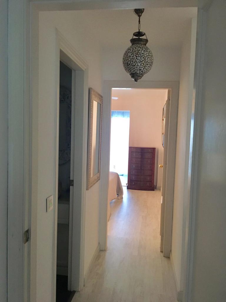HALV SÄSONG. UTHYRES FRÅN 01.10.2025 TILL 2026-06-30 VACKER PARHUS VILLA I CALABURRA-OMRÅDET (MIJAS COSTA)
