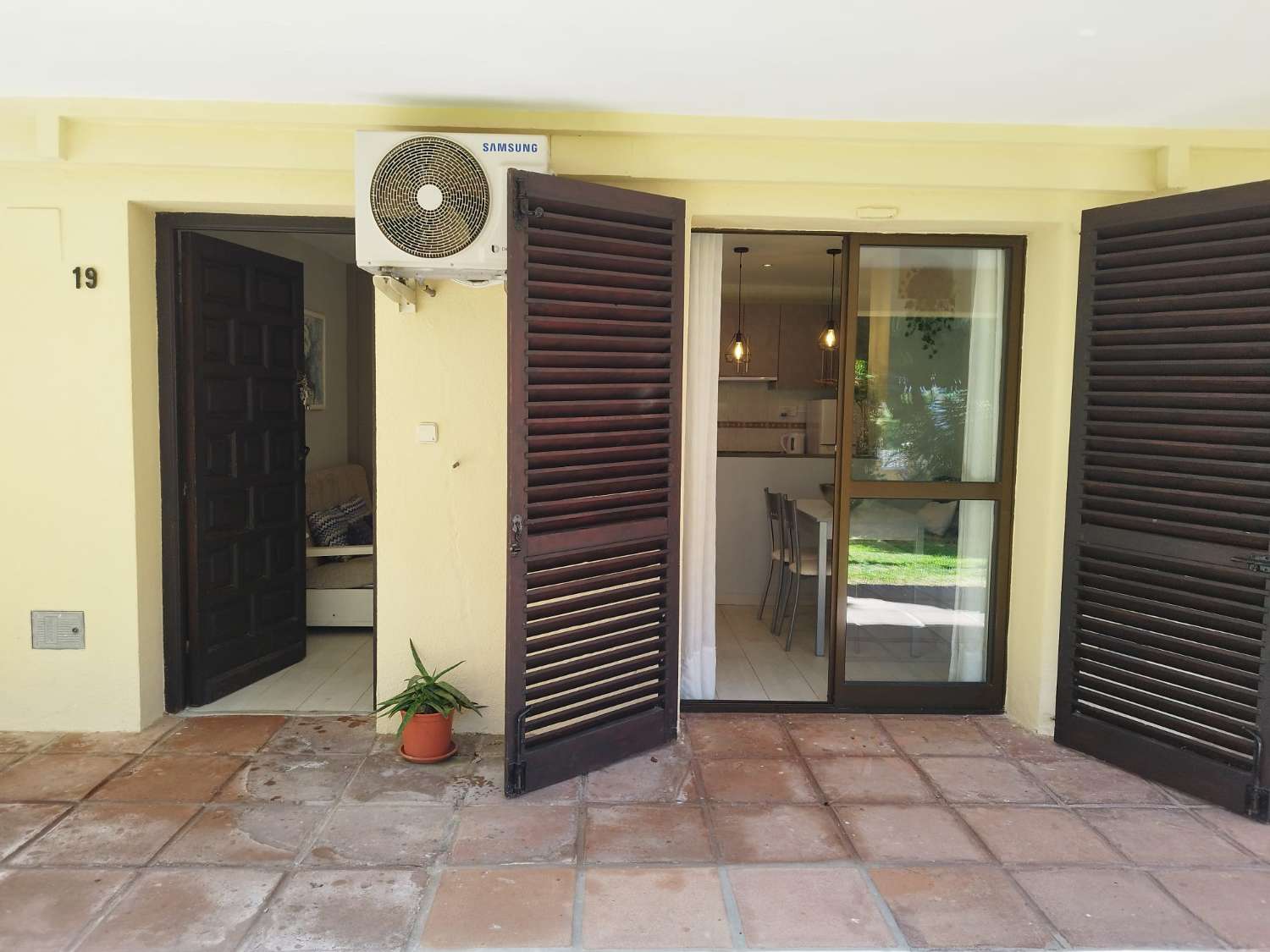 HALF SEASON. FOR RENT FROM 1.9.25-30.6.26 NICE APARTMENT IN LA CARIHUELA (TORREMOLINOS)