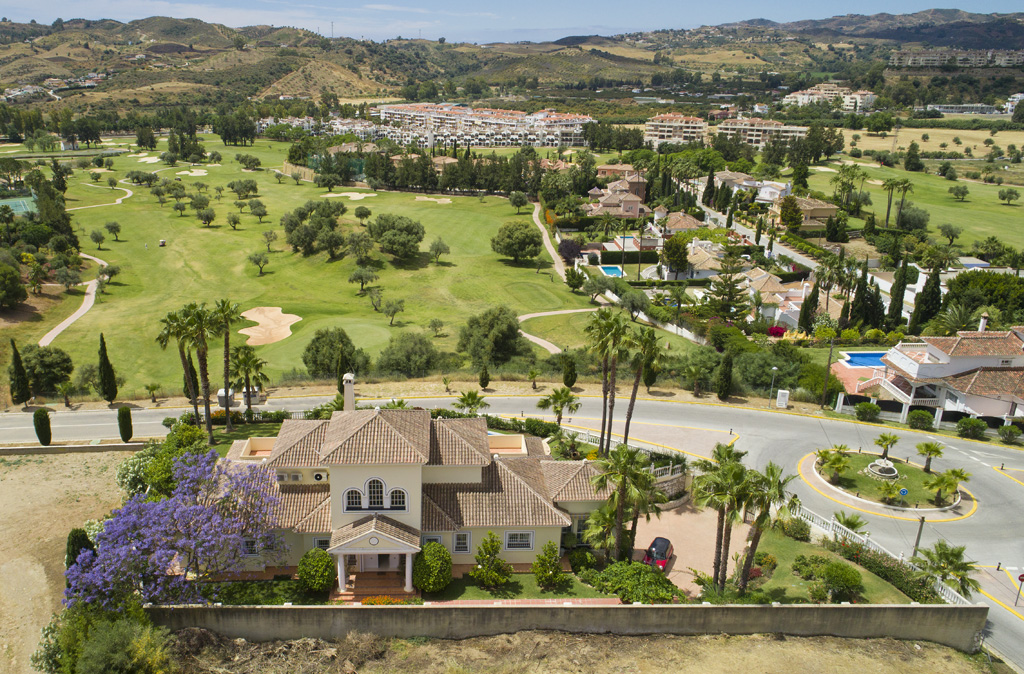 Storslått villa til salgs i Mijas Golf