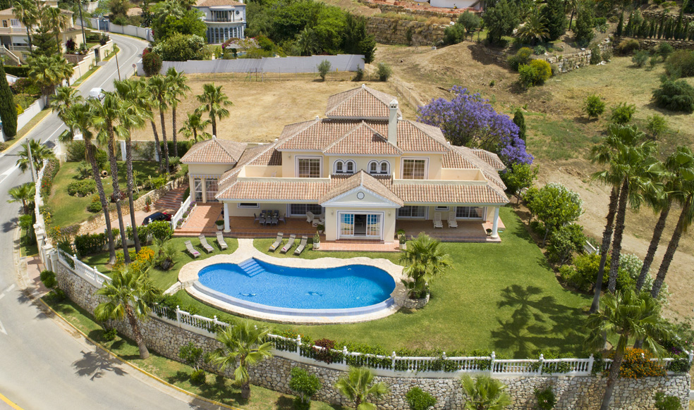 Storslått villa til salgs i Mijas Golf