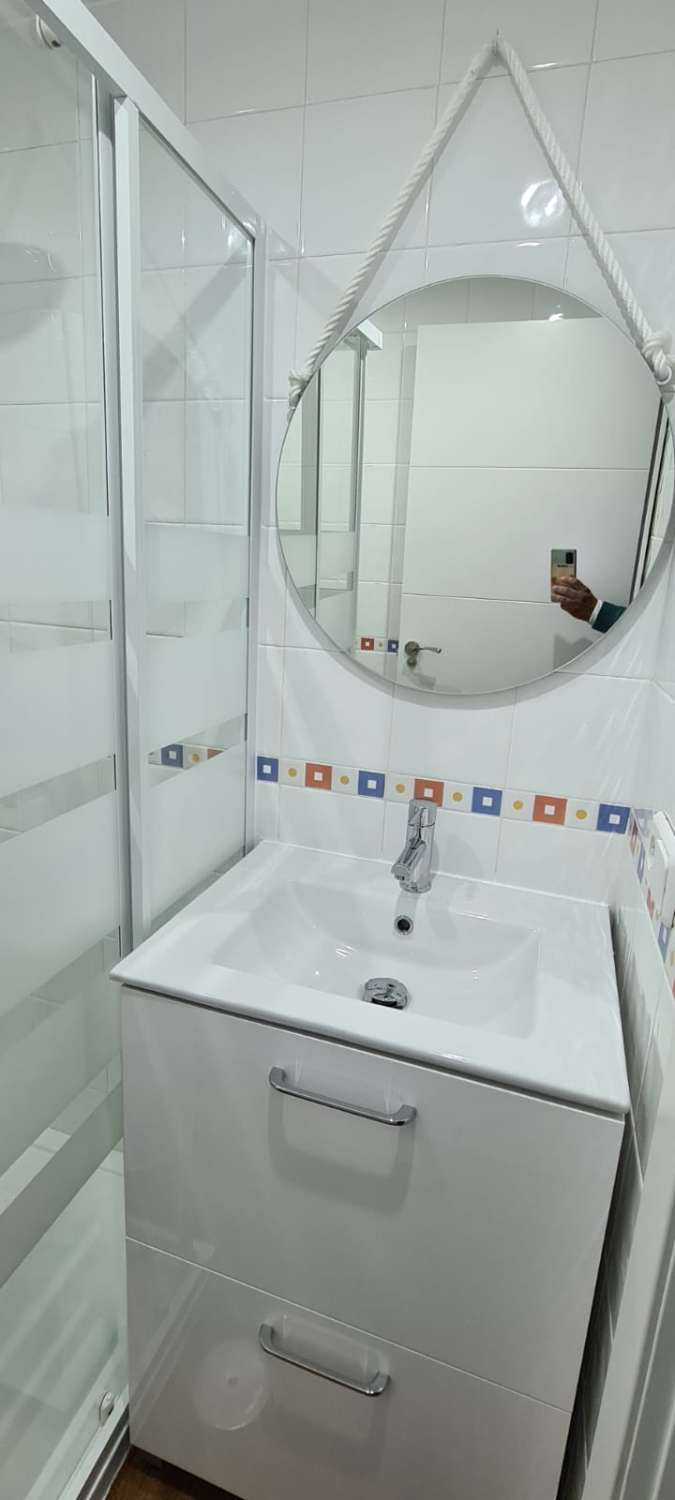 LEID FRA NÅ TIL 30.6.26 OG FRA 1.9.26 TIL 30.6.27 PRAKTFULL LEILIGHET PÅ 1ST LINE BEACH (LOS BOLICHES) FUENGIROLA.