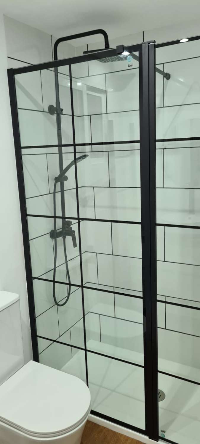 LEID FRA NÅ TIL 30.6.26 OG FRA 1.9.26 TIL 30.6.27 PRAKTFULL LEILIGHET PÅ 1ST LINE BEACH (LOS BOLICHES) FUENGIROLA.