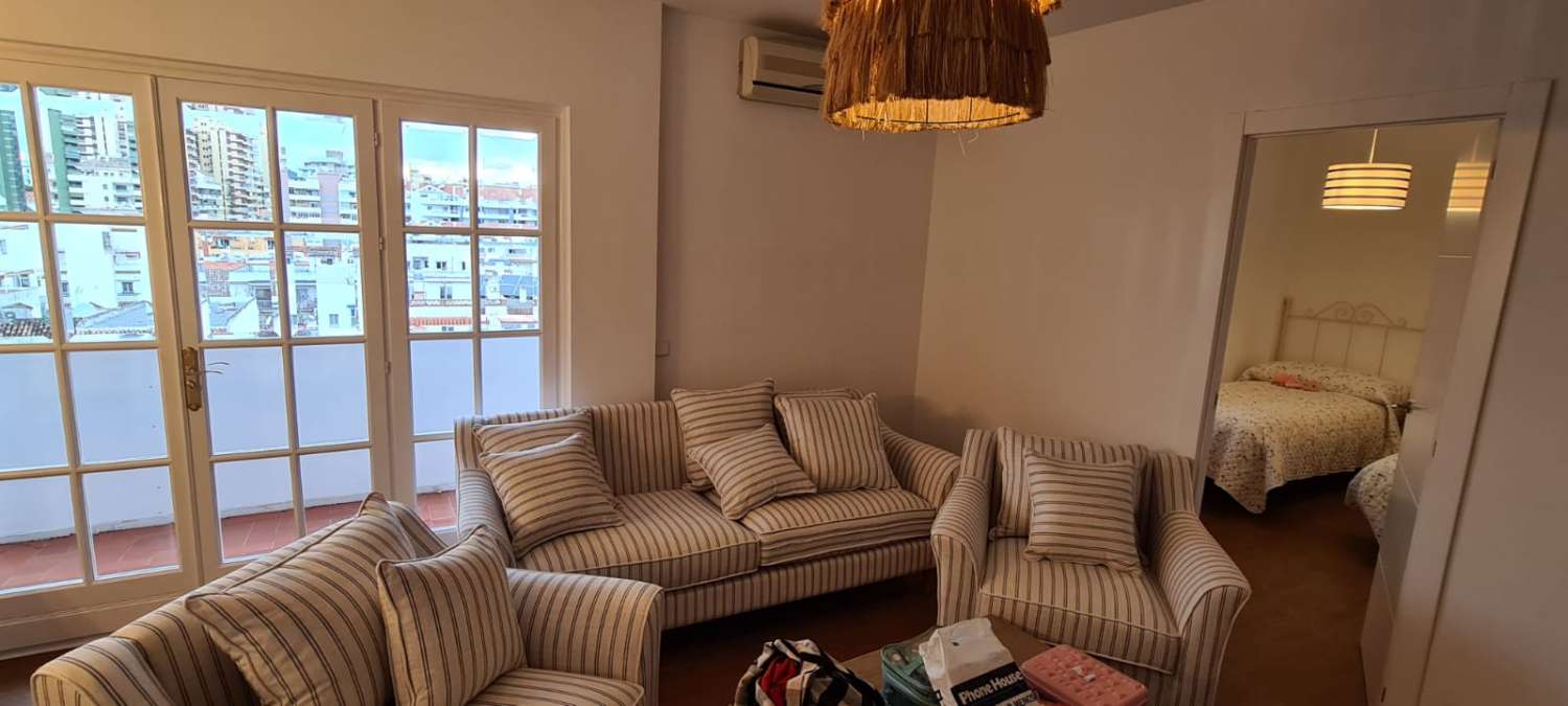 LEID FRA NÅ TIL 30.6.26 OG FRA 1.9.26 TIL 30.6.27 PRAKTFULL LEILIGHET PÅ 1ST LINE BEACH (LOS BOLICHES) FUENGIROLA.