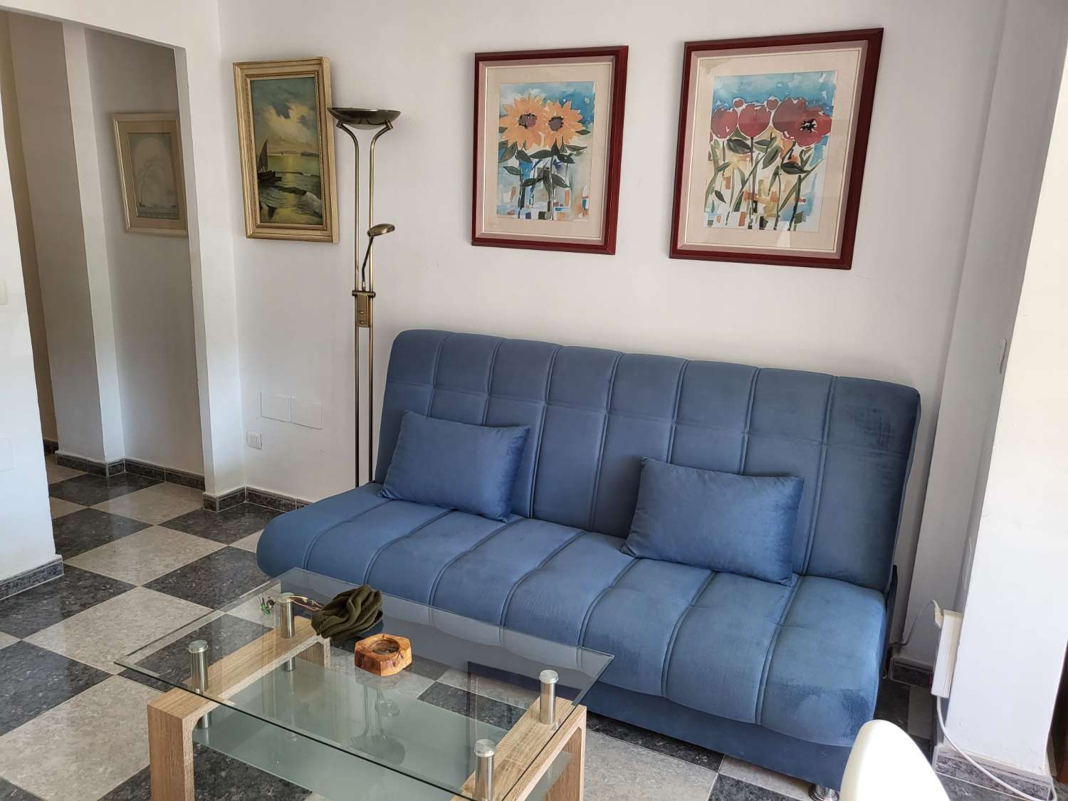 Halv säsong . Uthyres från 1/09/25-31/05/26 Trevlig studio i Torremolinos