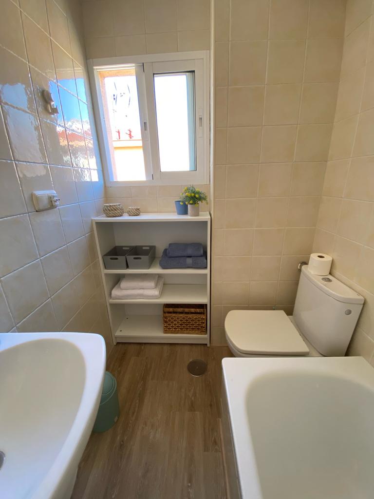 HALV SÄSONG. UTHYRES FRÅN 1.10.25 - 31.5.2026 MAGNIFIK LÄGENHET I FUENGIROLA