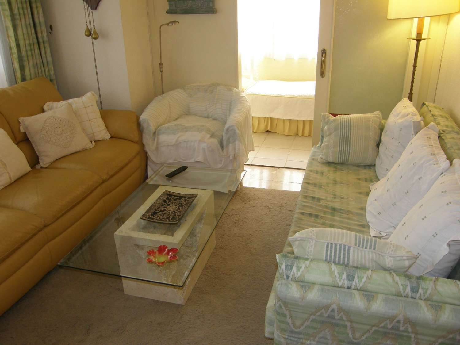 HALF SEIZOEN. MOOI APPARTEMENT TE HUUR MET GEDEELTELIJK ZEEZICHT VAN 1.9.25-30.6.26 IN PLAYAMAR (TORREMOLINOS)