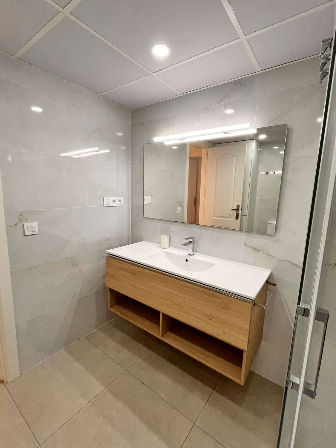 HALF SEASON. FOR RENT FROM 1.9.25-30.6-26 MAGNIFICENT APARTMENT WITH SEA VIEWS IN FUENGIROLA