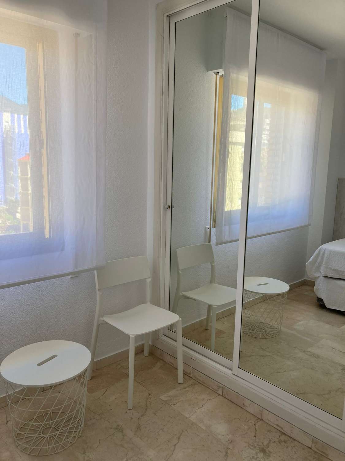 HALBE SAISON. VERMIETET VON 1/10/25 - 31/05/26 WUNDERSCHÖNE WOHNUNG MIT MEERBLICK IN FUENGIROLA