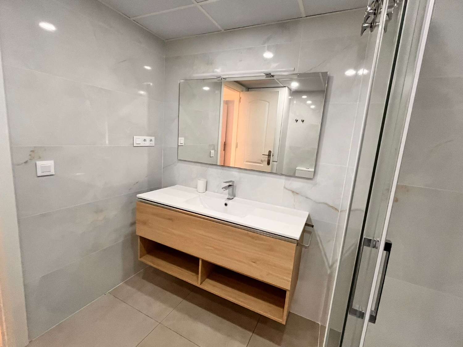 HALF SEASON. FOR RENT FROM 1.9.25-30.6-26 MAGNIFICENT APARTMENT WITH SEA VIEWS IN FUENGIROLA