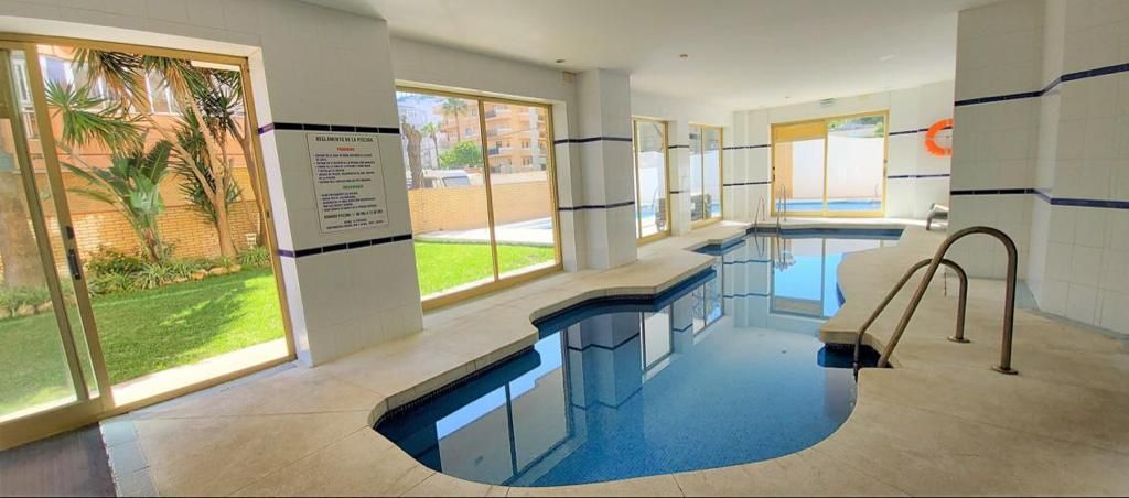 HALBE SAISON. VERMIETET VON 1/10/25 - 31/05/26 WUNDERSCHÖNE WOHNUNG MIT MEERBLICK IN FUENGIROLA